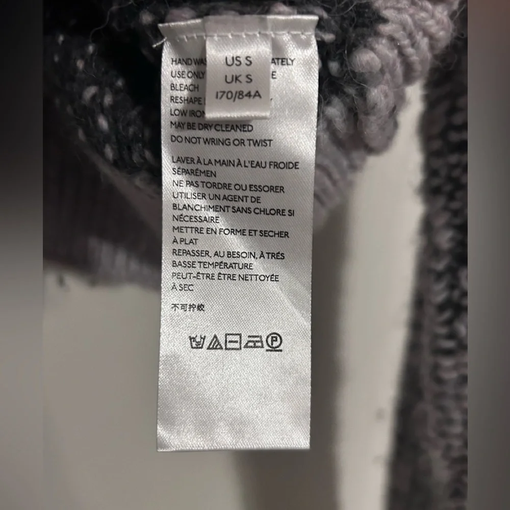 Urban Outfitters wool blend women’s sweater Small - Picture 2 of 5